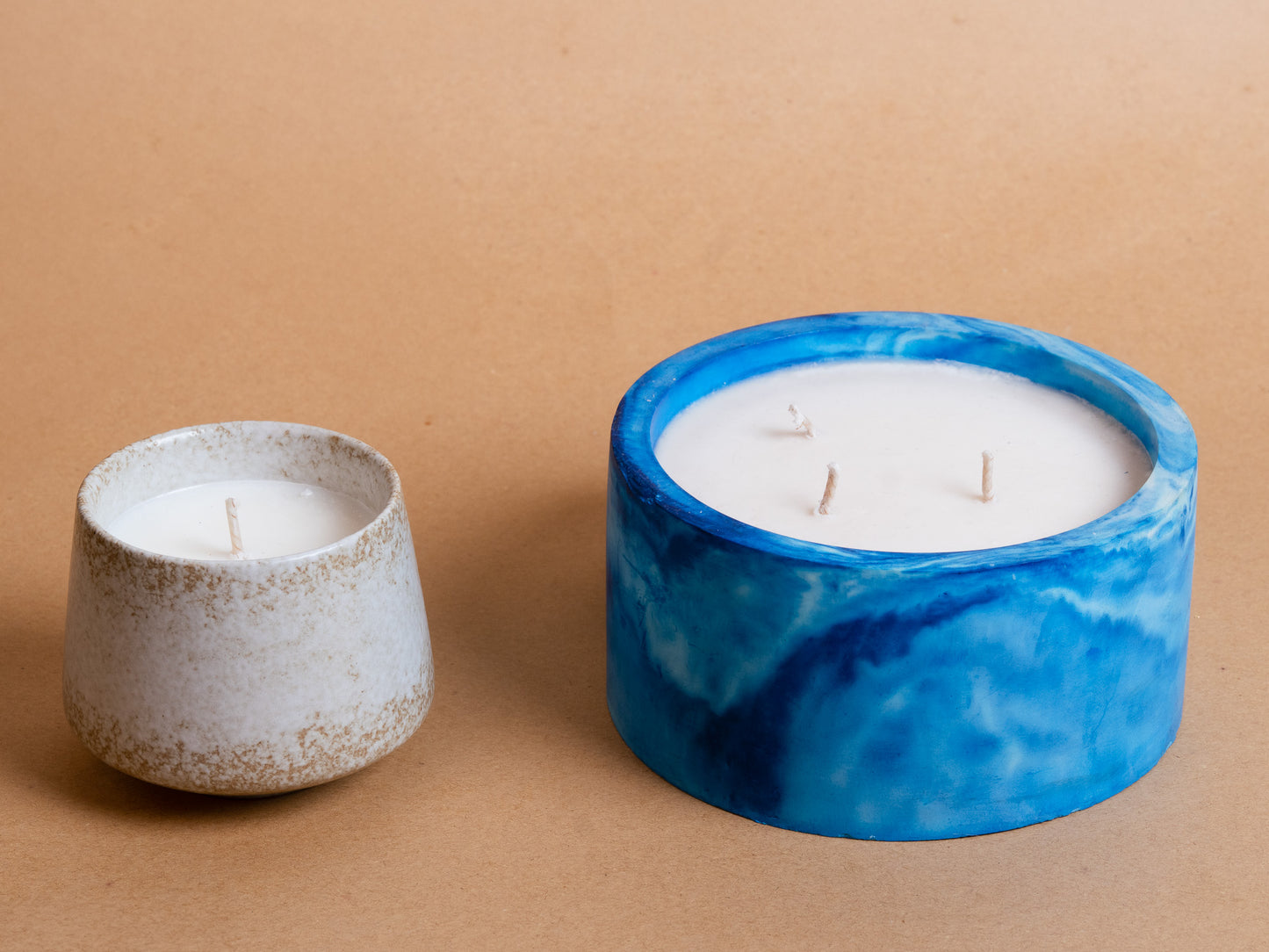 Concrete candle with matches شمعة مصنوعة يدوياً من الاسمنت مع أعواد الكبريت الملونة!